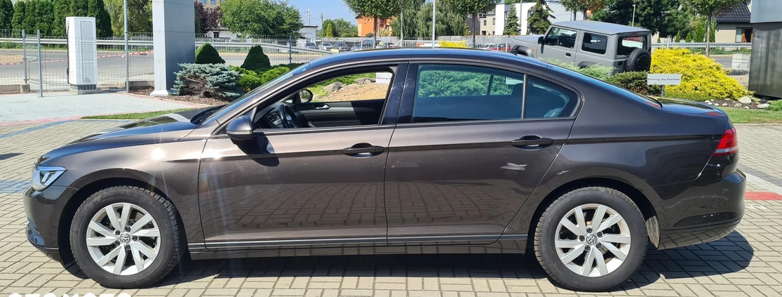 Volkswagen Passat cena 55900 przebieg: 192800, rok produkcji 2017 z Rybnik małe 106